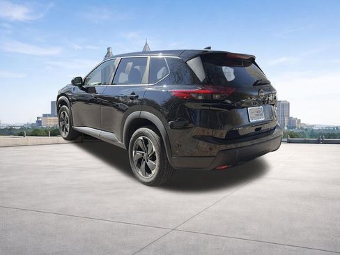 Used 2025 Nissan Rogue SV AWD/4WD image 3
