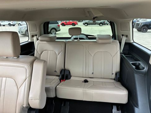 Used 2024 Ford Expedition Limited RWD image 35