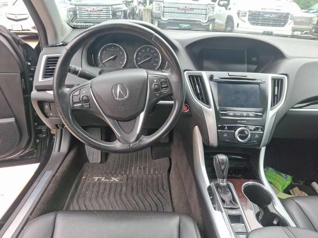 Used 2016 Acura TLX FWD image 12