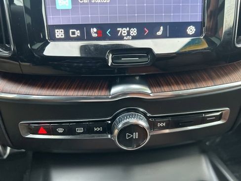 Certified 2025 Volvo XC60 B5 Plus image 25