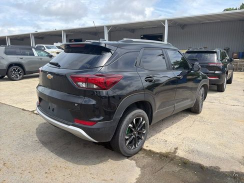 Used 2023 Chevrolet TrailBlazer LT w/ Convenience Package AWD/4WD image 4