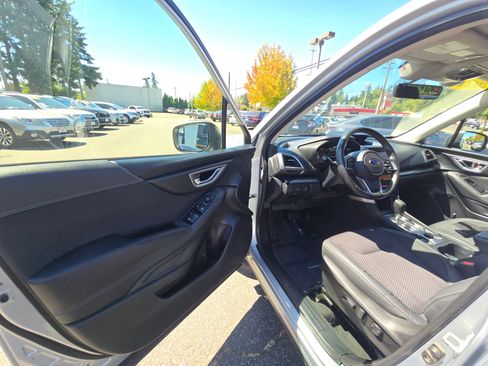 Used 2021 Subaru Forester Premium AWD/4WD image 20