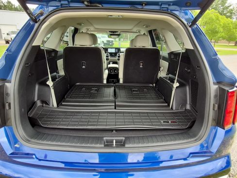 Certified 2022 Kia Sorento SX FWD image 34