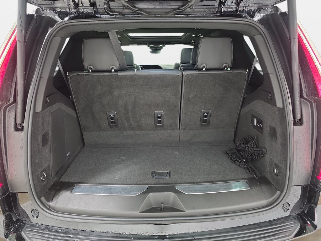 Used 2022 Cadillac Escalade Premium Luxury w/ Performance Package AWD/4WD image 35
