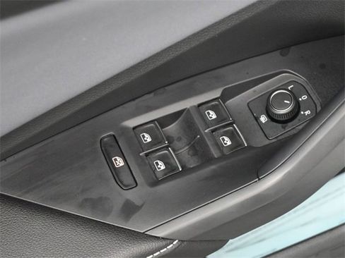 New 2025 Volkswagen Jetta SE image 13