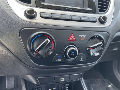 Used 2020 Hyundai Accent SE FWD image 21