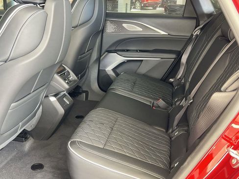 New 2026 Cadillac Lyriq V image 27