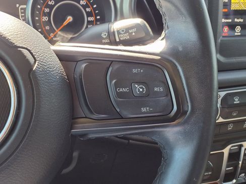 Used 2021 Jeep Gladiator Sport AWD/4WD image 22