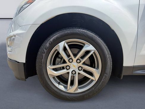Used 2016 Chevrolet Equinox LTZ w/ Enhanced Convenience Package FWD image 9