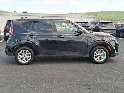 Certified 2024 Kia Soul LX w/ Option Group 015 FWD image 7