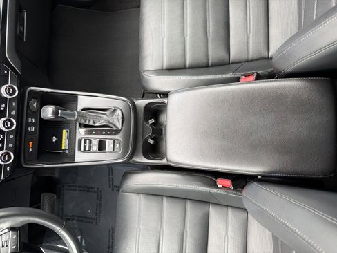 Used 2023 Honda CR-V EX-L image 29