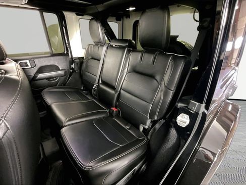 Used 2021 Jeep Wrangler Unlimited Sahara w/ Cold Weather Group AWD/4WD image 21