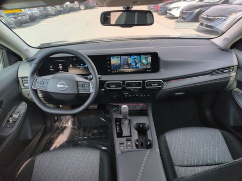 New 2026 Nissan Sentra SV w/ SV Convenience Package FWD image 9