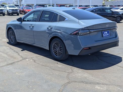 New 2026 Nissan Sentra SV w/ Floor Mat Package FWD image 4