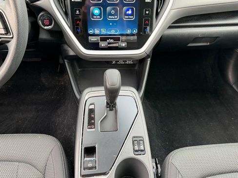Used 2024 Subaru Crosstrek 2.0i Premium image 9