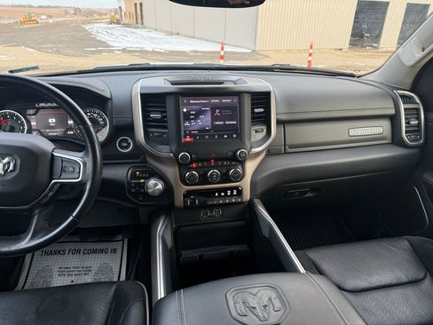 Used 2022 RAM 1500 Laramie AWD/4WD image 18