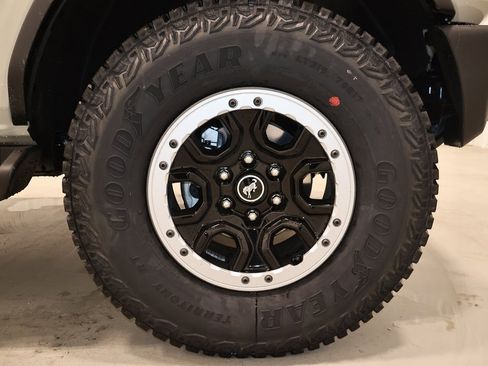 New 2025 Ford Bronco Outer Banks w/ Sasquatch Package image 30