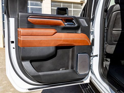 Used 2024 GMC Sierra 2500 Denali Ultimate image 37