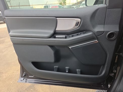 New 2026 Ford Expedition Active image 11