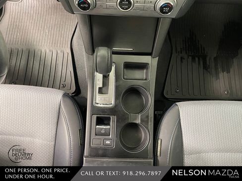 Used 2017 Subaru Legacy 2.5i Sport image 32