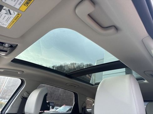 New 2026 Kia Sportage EX w/ EX Panoramic Sunroof Package image 43