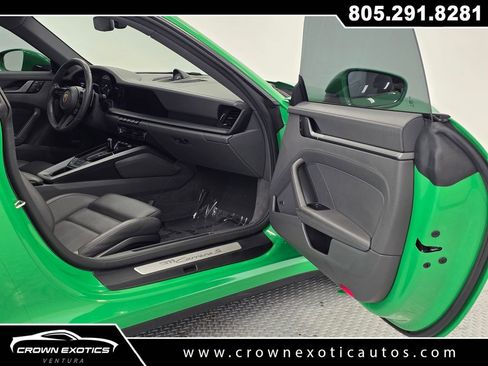 Used 2022 Porsche 911 Carrera S RWD image 18