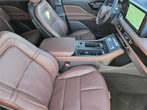 New 2026 Lincoln Aviator Reserve w/ Jet Appearance Package image 13