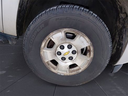 Used 2008 Chevrolet Suburban LT w/ LT Preferred Equipment Group image 14