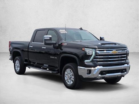 Certified 2024 Chevrolet Silverado 3500 LTZ w/ LTZ Convenience Package AWD/4WD image 2