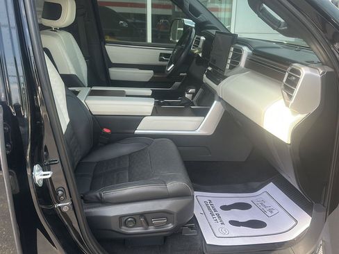 Used 2022 Toyota Tundra Capstone AWD/4WD image 8