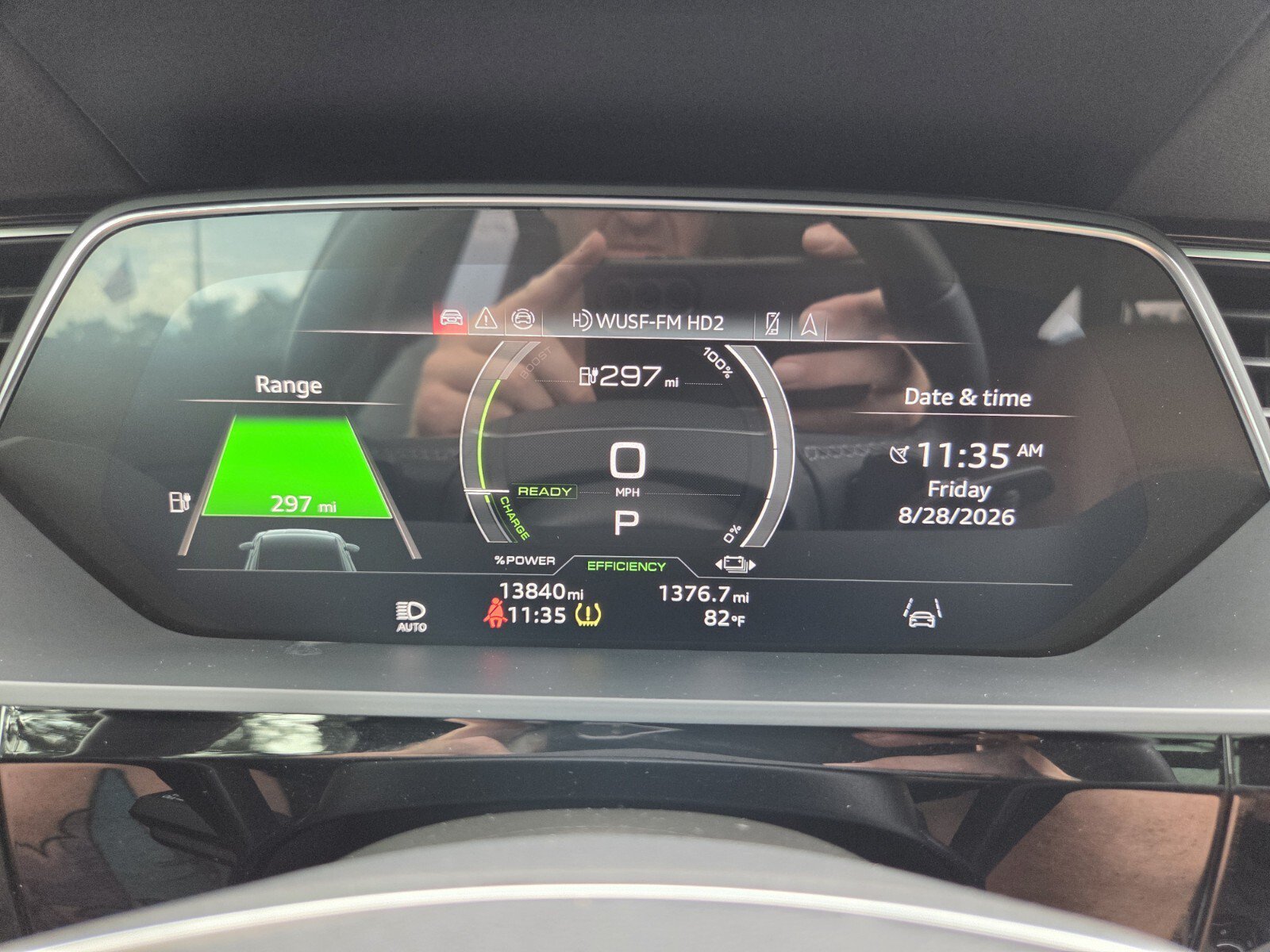 Used 2024 Audi Q8 e-tron Premium Plus AWD/4WD image 32