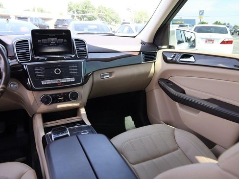 Used 2018 Mercedes-Benz GLE 350 4MATIC image 29