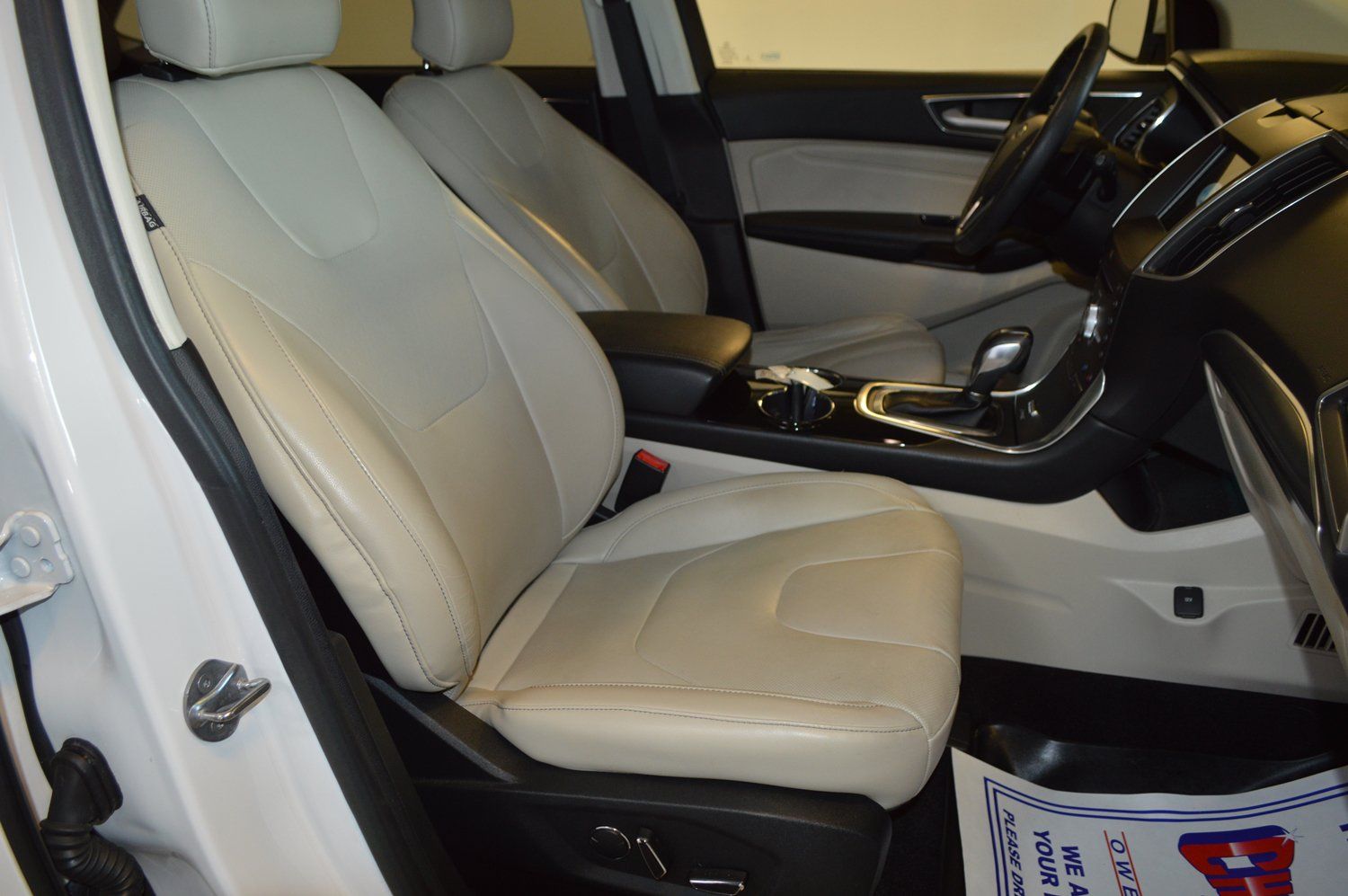 Used 2017 Ford Edge Titanium w/ Equipment Group 301A AWD/4WD image 11