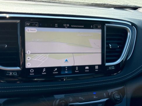 New 2026 Chrysler Pacifica Limited w/ S Appearance Package image 21