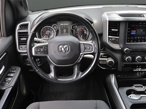 Used 2019 RAM 1500 Big Horn RWD image 17