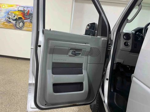 Used 2014 Ford E-350 and Econoline 350 Extended Super Duty w/ Power Group image 24