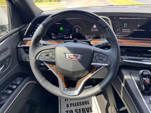 Certified 2024 Cadillac Escalade Premium Luxury w/ Performance Package AWD/4WD image 23