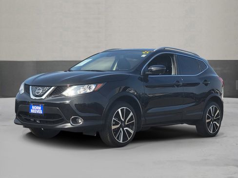 Used 2018 Nissan Rogue Sport SL w/ SL Premium Package image 1