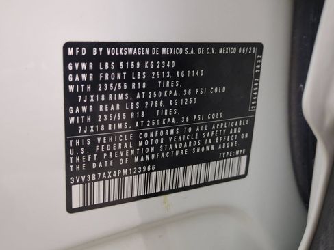 Used 2023 Volkswagen Tiguan SE FWD image 17
