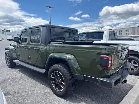 Used 2023 Jeep Gladiator Overland w/ LED Lighting Group AWD/4WD image 3