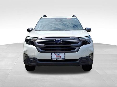Used 2026 Subaru Forester Premium AWD/4WD image 2