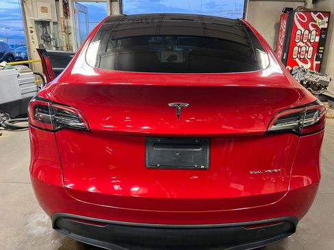 Used 2023 Tesla Model Y Long Range image 18