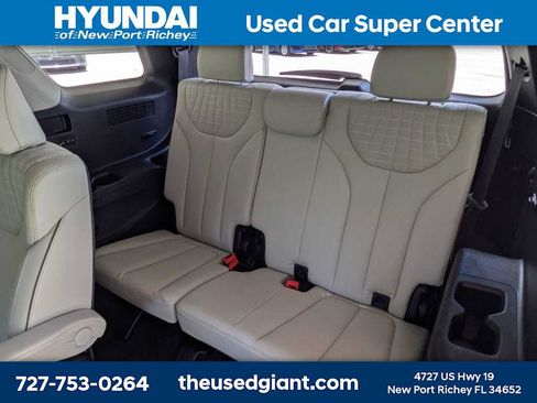 Used 2023 Hyundai Palisade Limited w/ Cargo Package FWD image 16