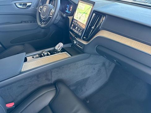 New 2026 Volvo XC60 B5 Ultra w/ Climate Package PRO image 15