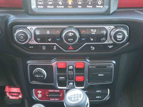 Used 2023 Jeep Wrangler Unlimited Rubicon w/ Steel Bumper Group image 8