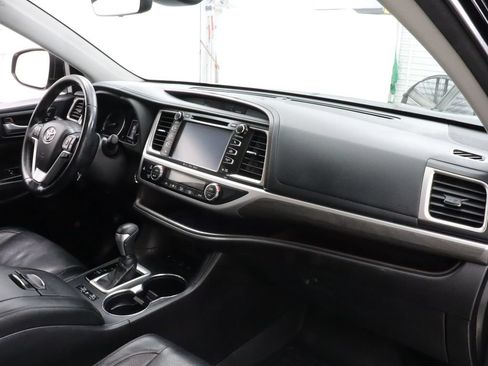 Used 2018 Toyota Highlander Limited w/ Protection Package #3 AWD/4WD image 27