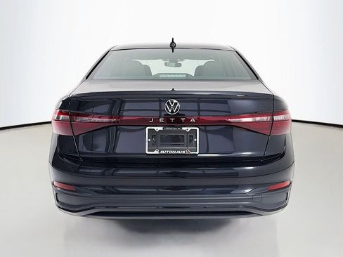 Used 2025 Volkswagen Jetta Sport FWD image 6