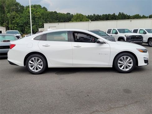 Used 2024 Chevrolet Malibu LT image 2