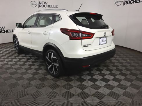 Used 2022 Nissan Rogue Sport SL w/ Premium Package image 5