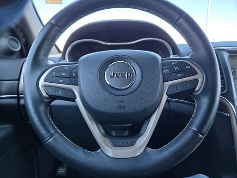 Used 2017 Jeep Grand Cherokee Limited image 20